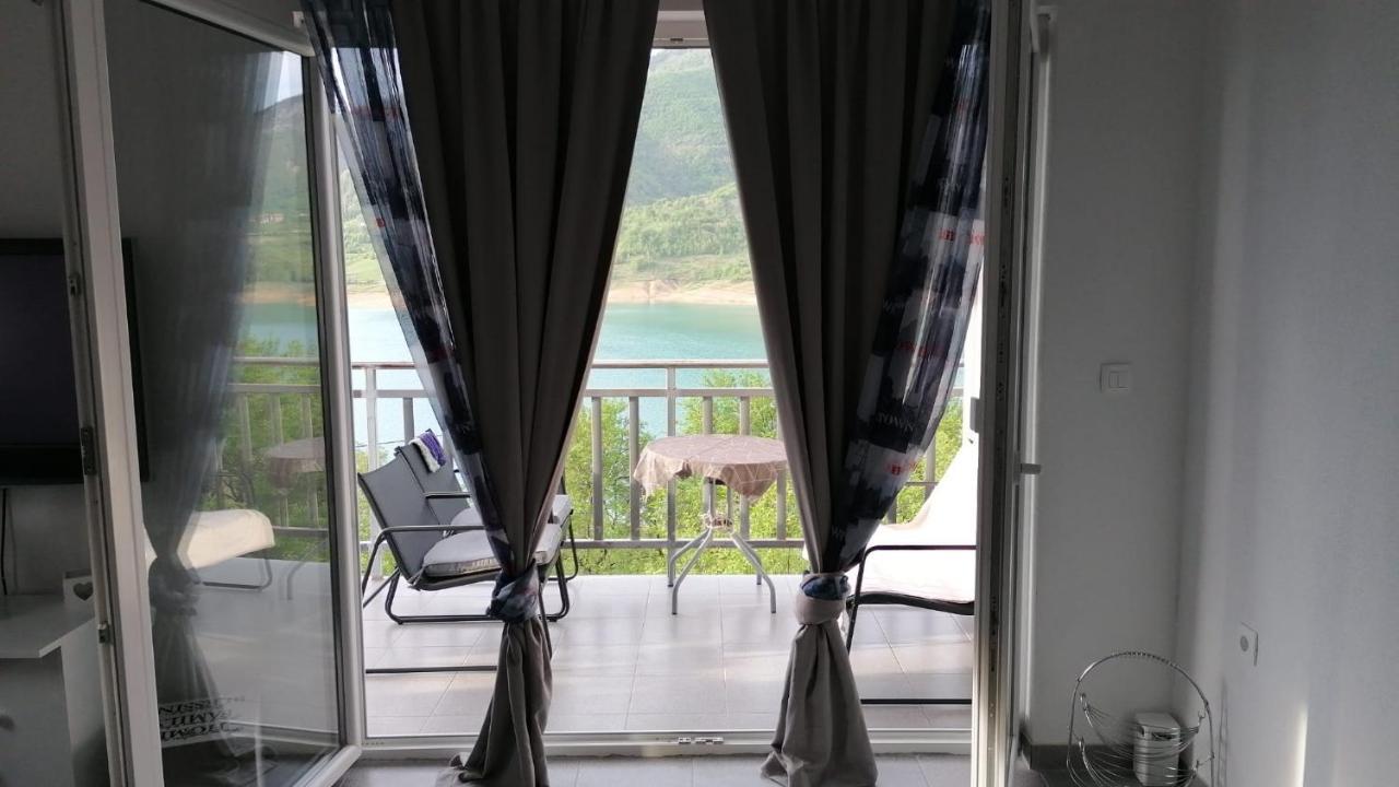 Amani Apartman Kovacevo Polje Kültér fotó