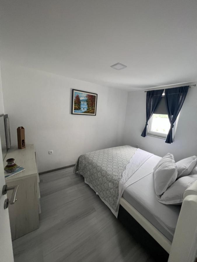 Amani Apartman Kovacevo Polje Kültér fotó