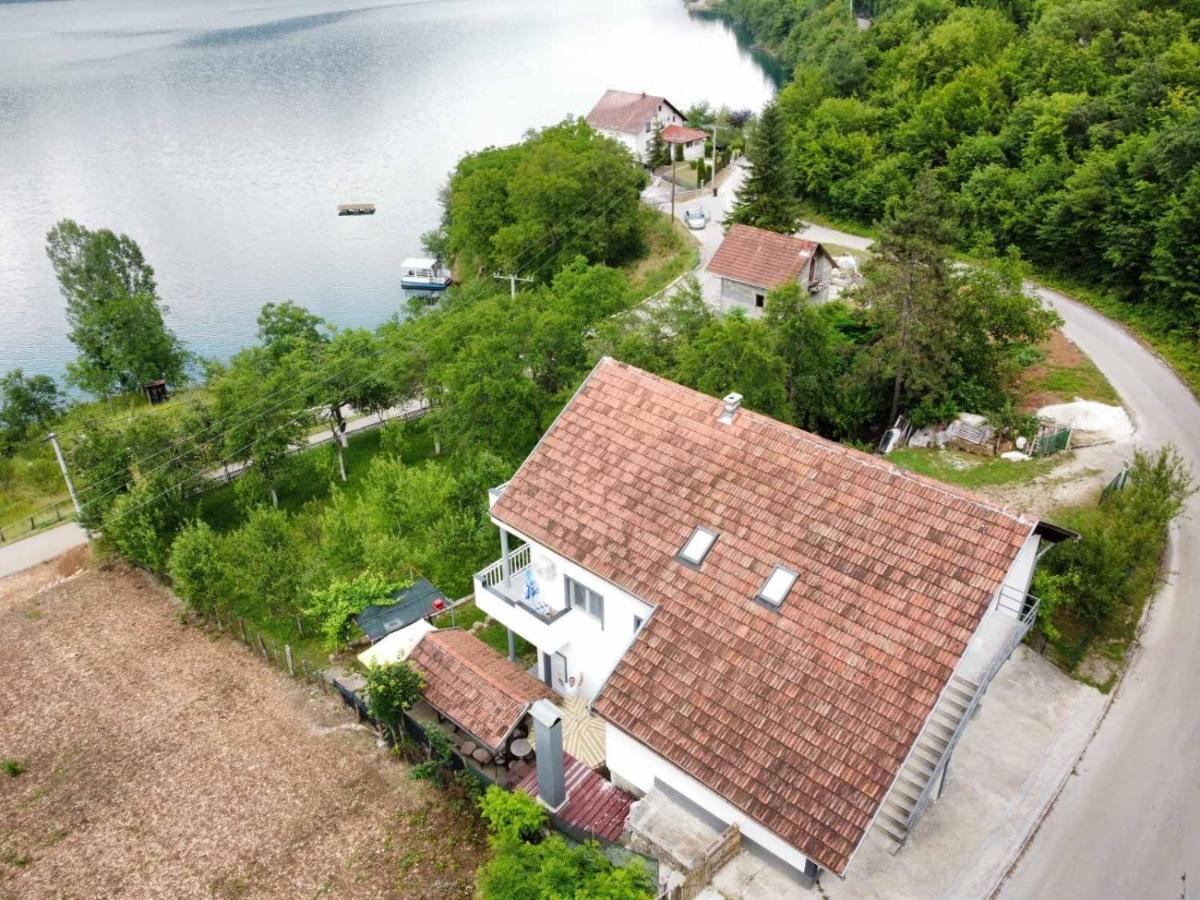 Amani Apartman Kovacevo Polje Kültér fotó