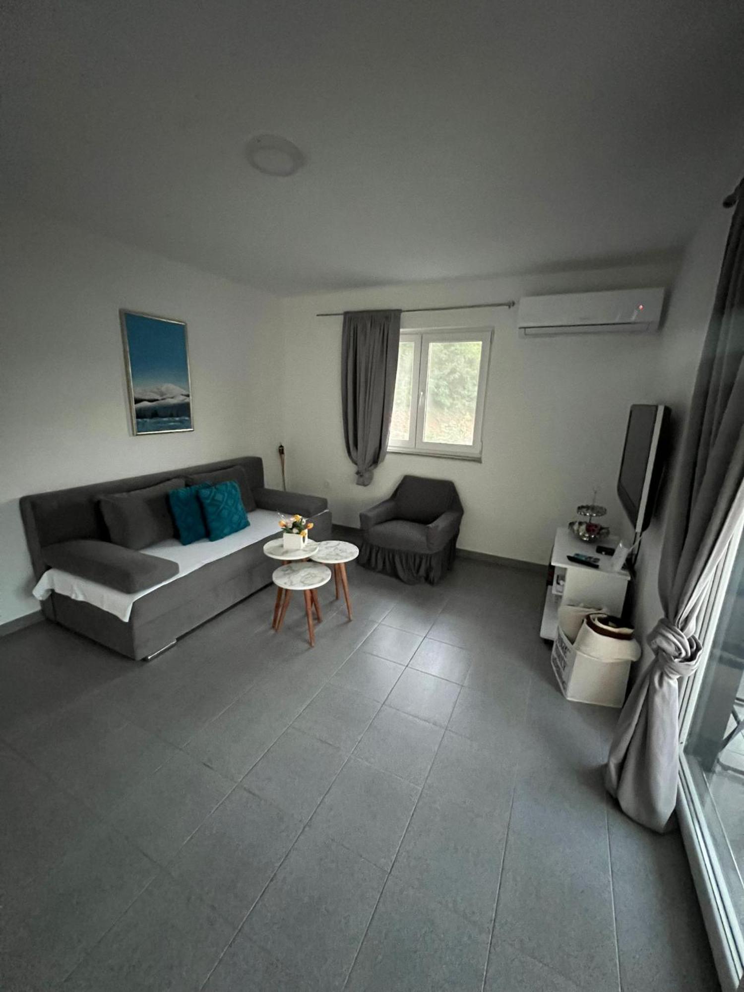Amani Apartman Kovacevo Polje Kültér fotó